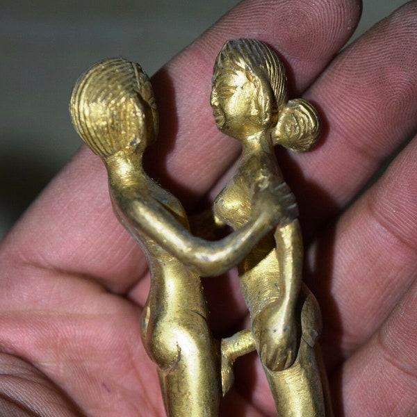 Romantic Couple Antique Statue | Male and Female Love Attraction Brass Art Statue
