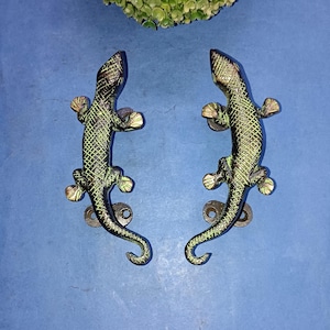 Tiradores de latón con forma de lagarto (juego de dos) / Tiradores para armarios y cómodas / Herrajes para gabinetes OGL