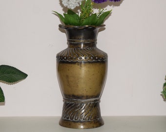 Handgemaakte antieke bloempot prachtige look | Designer Messing Gegraveerde Metalen Vloer Vaas | Gewicht- 1560 gram ca.