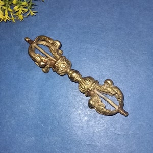 Brass Deity Thunderbolt Durji | Nepal Spiritual Praying Vajra | Meditating Yoga Room Table Décor Showpiece