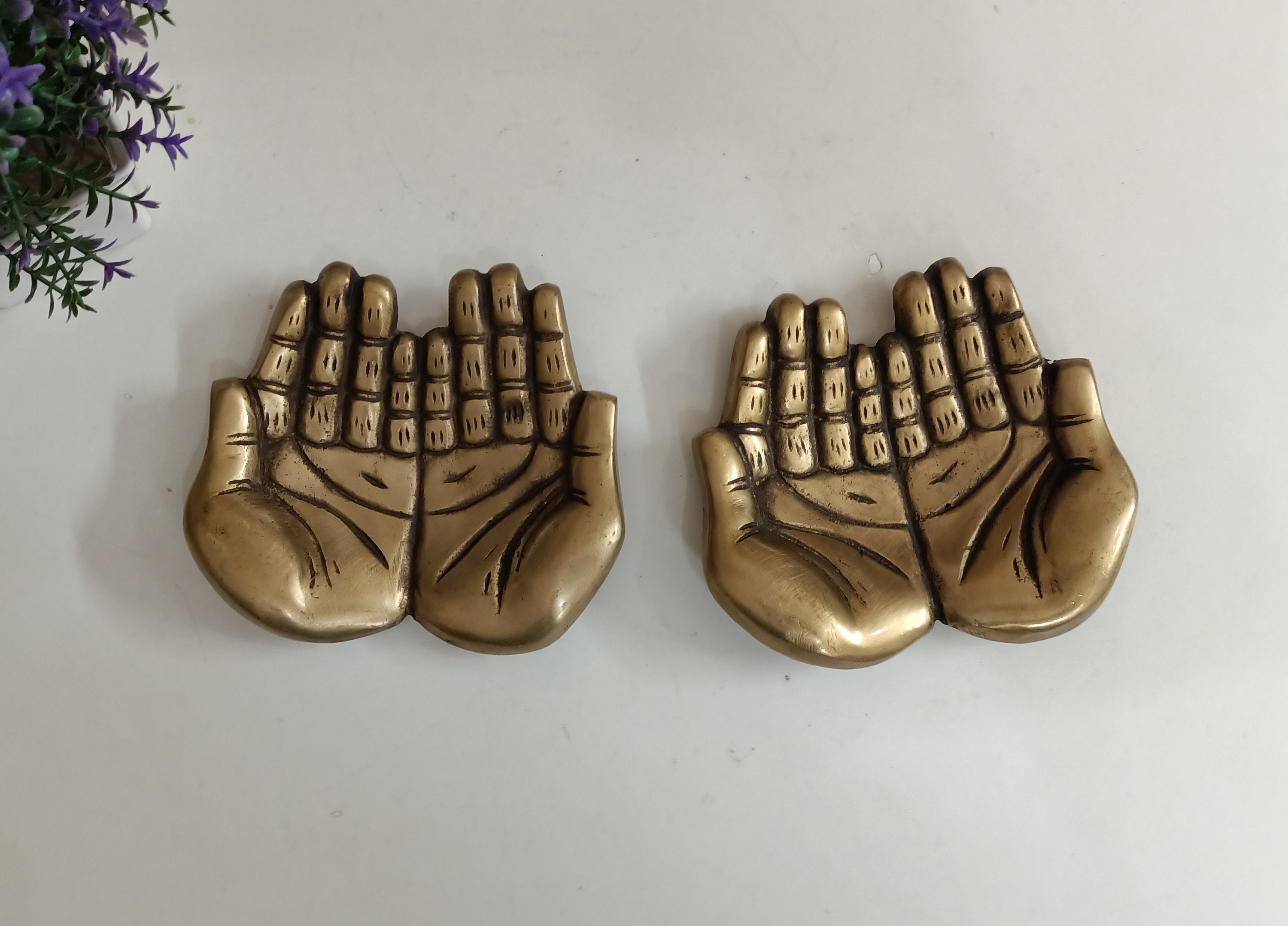 Thanks Hand Shape Ashtray | Brass Hand Design Paperweight | Party Décor Gift