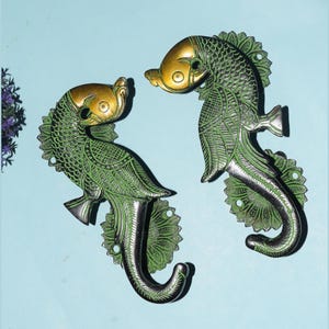 Tiradores de puerta con forma de cacatúa / Loro de latón en color negro y verde con cabeza dorada OGL