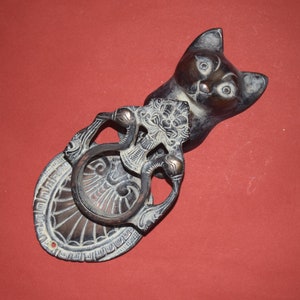 Brass Cat Face Vintage Door Beater | Victorian Style Art Kitten Gate Knocker