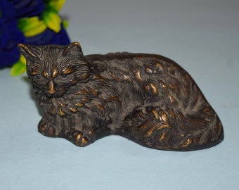 Persian Cat Sitting Statue | Brass Cat Breed Theme | Table Showpiece