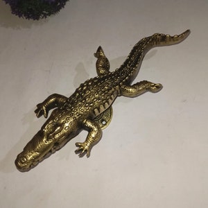 Crocodile Round Base Door Handle | Brass Alligator One Side Door Pull Decor | Wild Theme Home Decoration