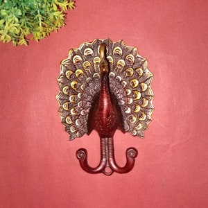 Peacock Keys Holder Wall Hook | Brass Bird Design Wall Clothes Hanger | Nature Theme Entryway Wall Decor