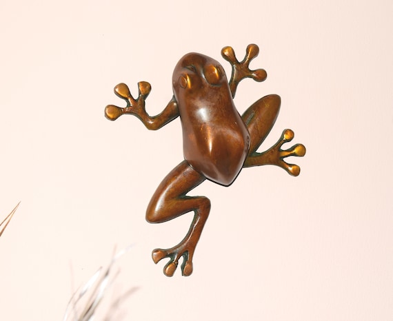 Jumping Tree Frog Door Bell | Crafted Toad Polished Brass Knocker