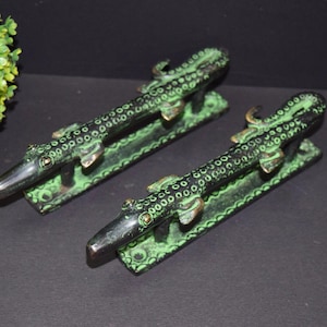 Tribal Alligator Design Wardrobe Pull | Brass Animal Door Handle Pair | Home and Office Door Hardware KWB013