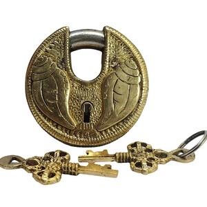Brass Sea Shell Design Door Lock | Collectible Round Shape | Vintage Style Key Padlock