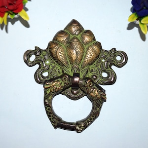 Brass Bunch of Couch Shell with Dragon | Handcrafted Door Knocker