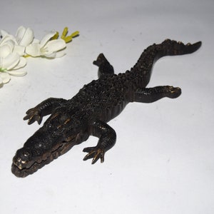 Wild Crocodile Figurine Paperweight Brass Table Showpiece Accessories | Decorative Item