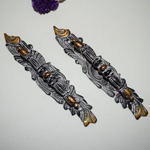 Floral Art Acanthus Leaf Door Pull 10.5&#39;&#39; Inches | Nature Theme Modern Brass Flower Door Handle | Total Weight- 650 x 2 = 1300 Grams Approx.