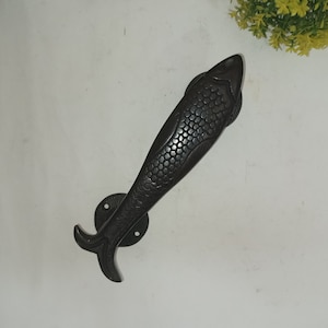 Marine Fish Design Single Door Handle Round Base | Modern Brass Exterior Barn Sliding Door Pull Grab | Weight- 450 Grams Approx.