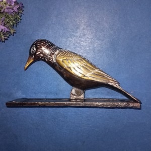 Brass Woodpecker Shape Door Knocker With Base Plate | Home Decorative Hummingbird Front Doorbell Hanger | Weight- 800 Grams Approx.