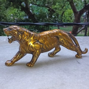 Brass Jaguar Tiger Statue Big Wild Shape Showpiece or Table Décor Cat Figurine