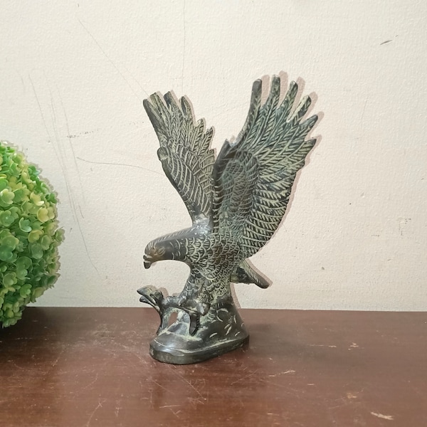 6'' Inches Brass Eagle Statue Antique Color Bird | Flying Garuda Sculpture Taking Landing | Weight- 660 Grams Approx.