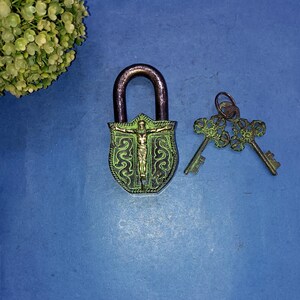 Brass Jesus Christ Design Lock | Padlock With 02 Keys | Christian God Incarnation Theme