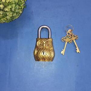 Ow Shape Door Lock with 02 Keys | Brass Knight Bird Design Door Safety Padlock