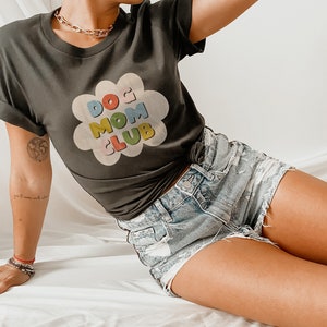 Hundemama Club Shirt, Hundemama Shirt, Hundeliebhaber Shirt, Hundebesitzer Shirt, Hundemama T Shirt, Geschenke für Hundemütter, Hundemama Geschenk, Hundebesitzer Geschenk