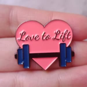 Love To Lift Fitness Emaille Pin