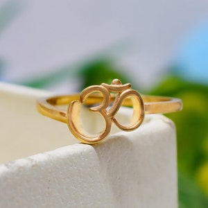 Diamond Om Ring in Solid Gold, Gold Om Ring, Om Ring With Diamond Om Ring in Solid Gold, Gold Om Ring, Om Ring With