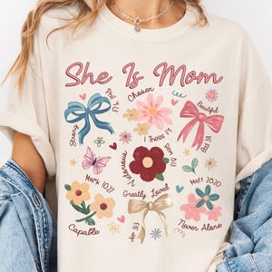 Mamá Floral Boho PNG, Ella es Mamá PNG, Día de la Madre Png, Mamá Cristiana Png, Primavera Floral Png, Versículo Bíblico Png, Mamá Flor Silvestre Png Coquette