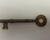 MCRR Coach or Caboose Key.