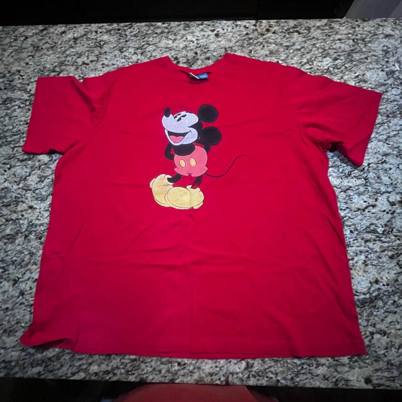 Disney Mickey Mouse Graphic T Shirt Red Short Sleeve Womens 3XL image 2