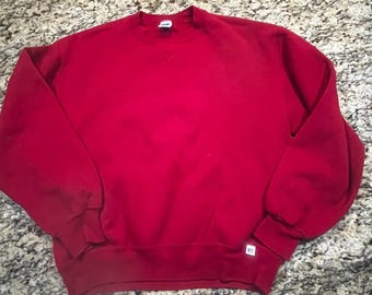 Sudadera vintage Russell Athletic de cuello redondo, roja, fabricada en EE. UU., talla M, con costura en V.