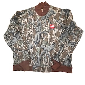 Chaqueta de caza con arco y camuflaje de roble musgoso vintage, con cierre a presión, fabricada en EE. UU., para hombre, talla grande imagen 1