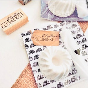 Stempel "eine klitzekleine Kleinigkeit" Holzstempel für Grußkarte Stamp Geburtstagsstempel Mitbringsel ausgefallener Spruch Stempel