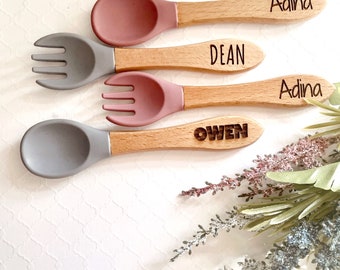 Personalized Silicone and Wood utensil set for baby, Engraved first utensil set for toddler, Gift for New Mom, Gift for Baby Shower