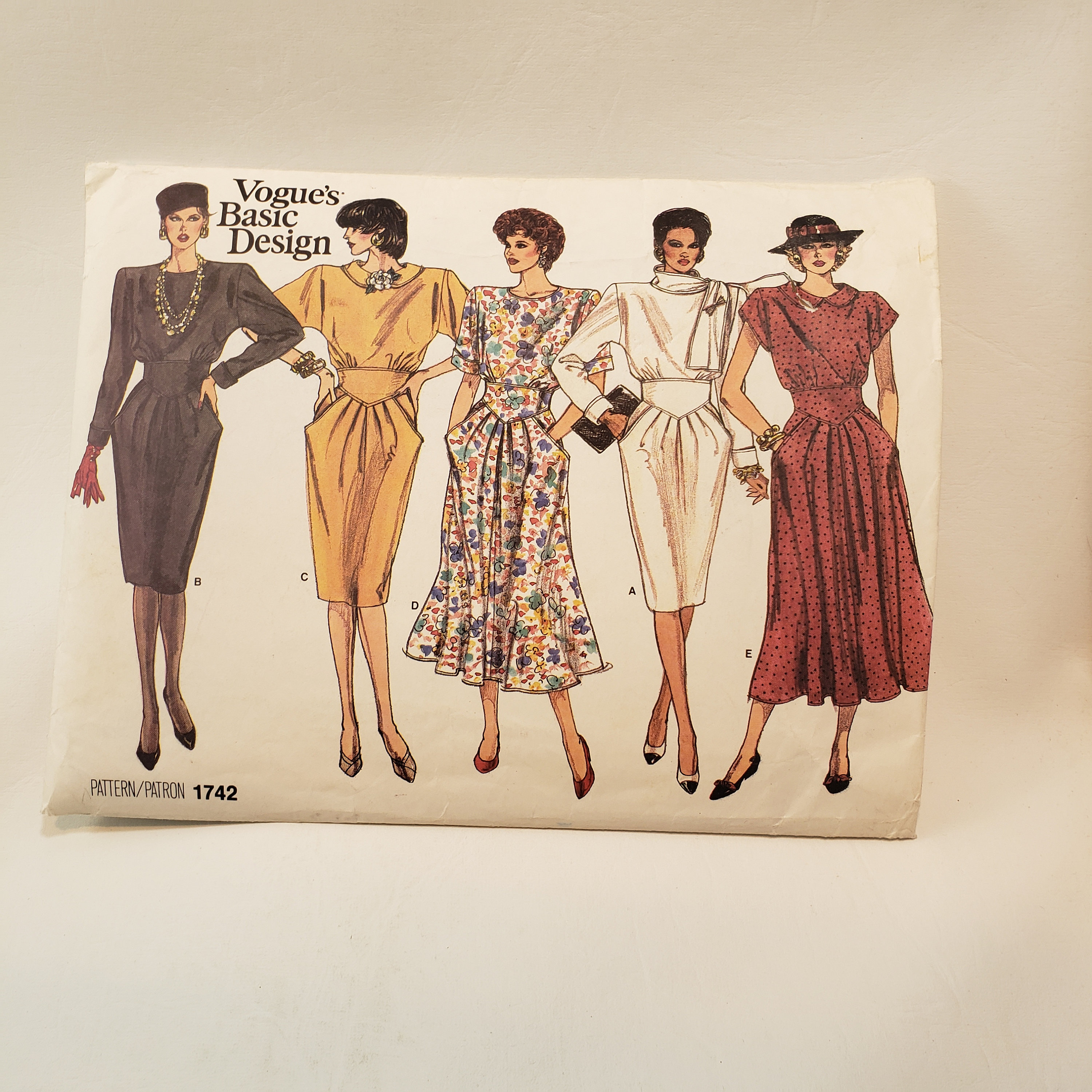 Vogue 1742, Basic Designs, Women Hot Dame Vintage 80's Dresses