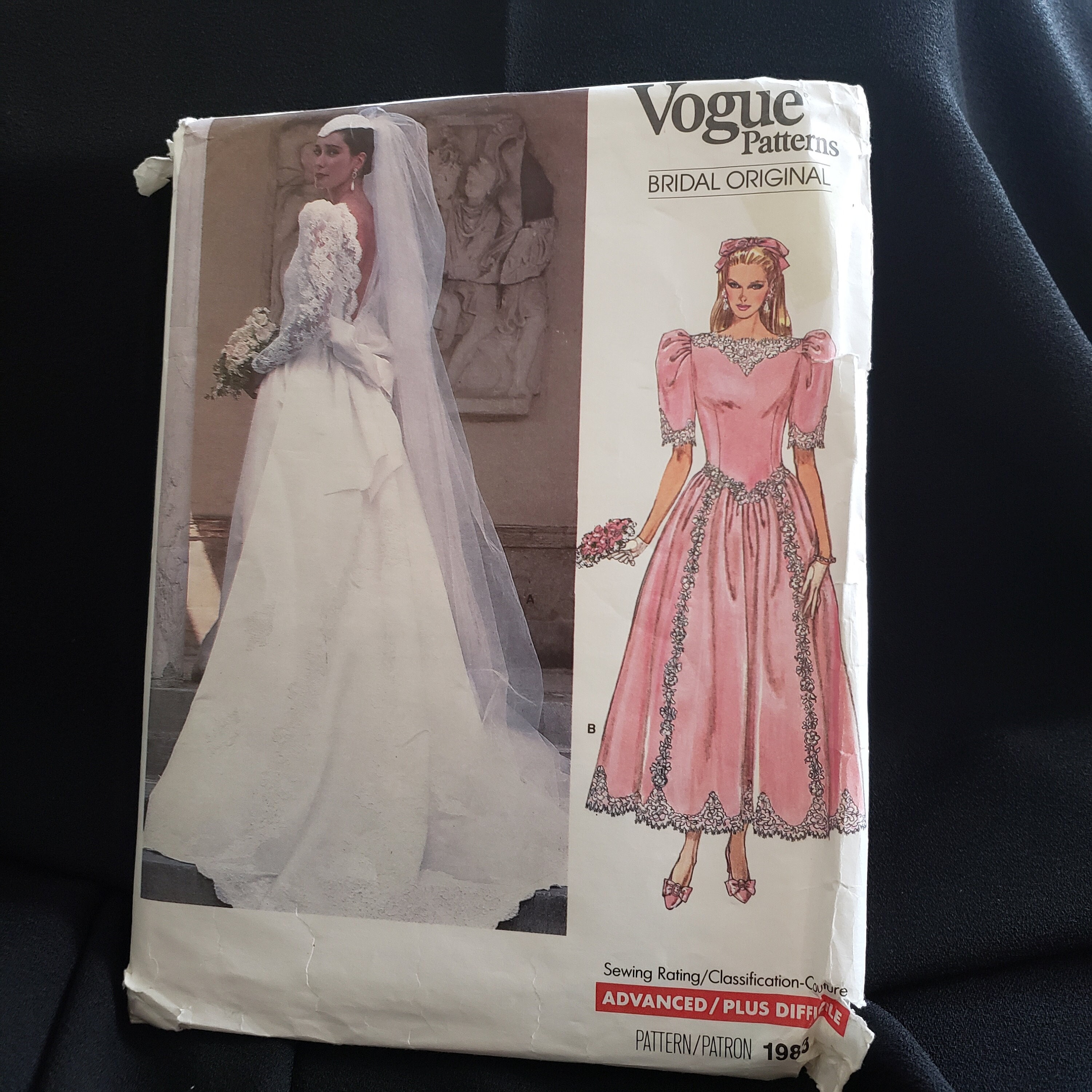 （専用）洋書　VOGUE WEDDINGS BRIDES DRESS Amazon.com: Vogue Weddings: Brides, Dresses, Designers