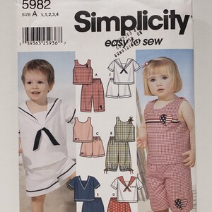 Patrón Simplicity 5982 para top y shorts unisex para niños pequeños, tallas 1/2, 1, 2, 3, 4.