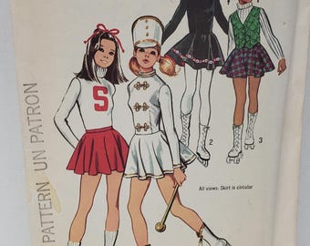 Patrón de costura vintage Simplicity 5111, Trajes de animadora, majorette y patinaje para jóvenes y adolescentes de 1972, SIN CORTAR, talla FF 8