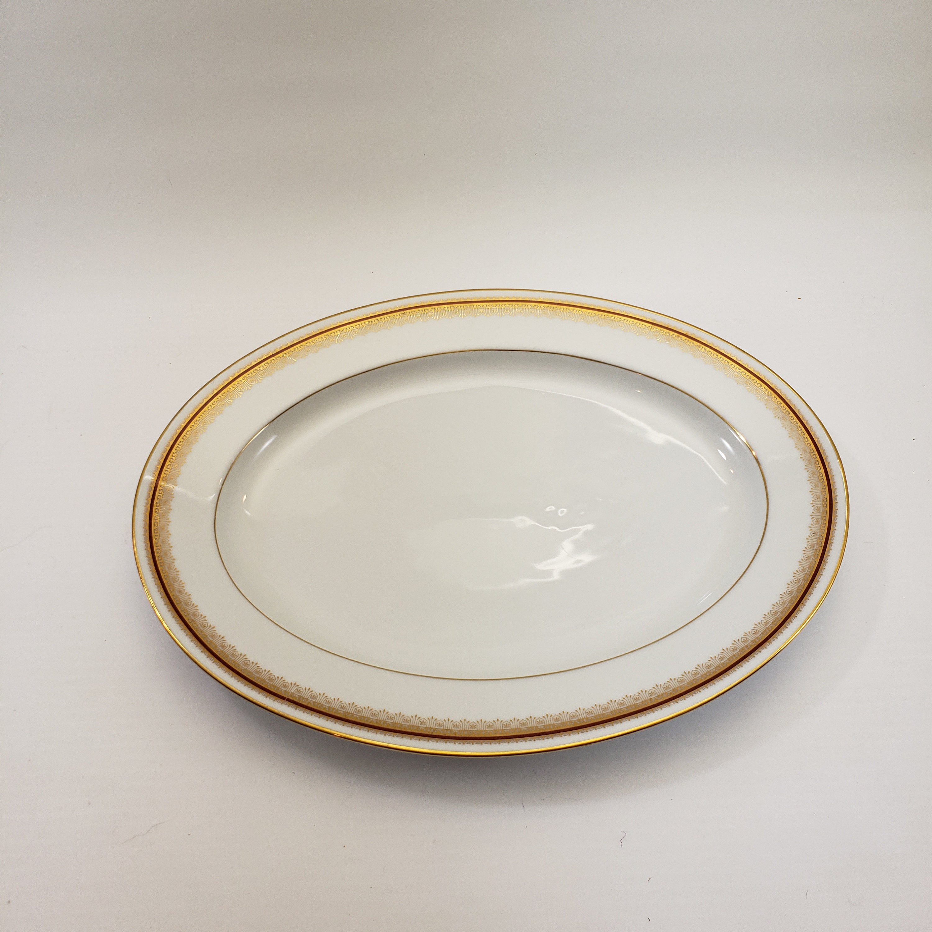 値下げしました！ノリタケ　ボーンチャイナ Noritake Doral Maroon 2992, Discontinued china - this dish has