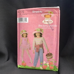 simplicity 4776 sewing pattern for Strawberry shortcake children&#39;s costumes sizes 3-8 UNCUT FF