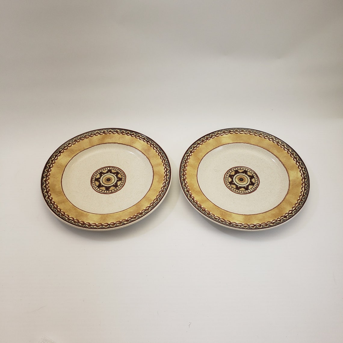 Mikasa Intaglio Tempe Stoneware Luncheon Plates 8.25 diameter in Good ...