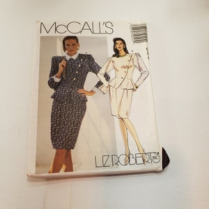 Patrón de costura McCalls 5054, vestido de dos piezas con top peplum, falda con cintura elástica y cinturón, cierre asimétrico, talla FF SIN CORTAR 16, Liz Roberts