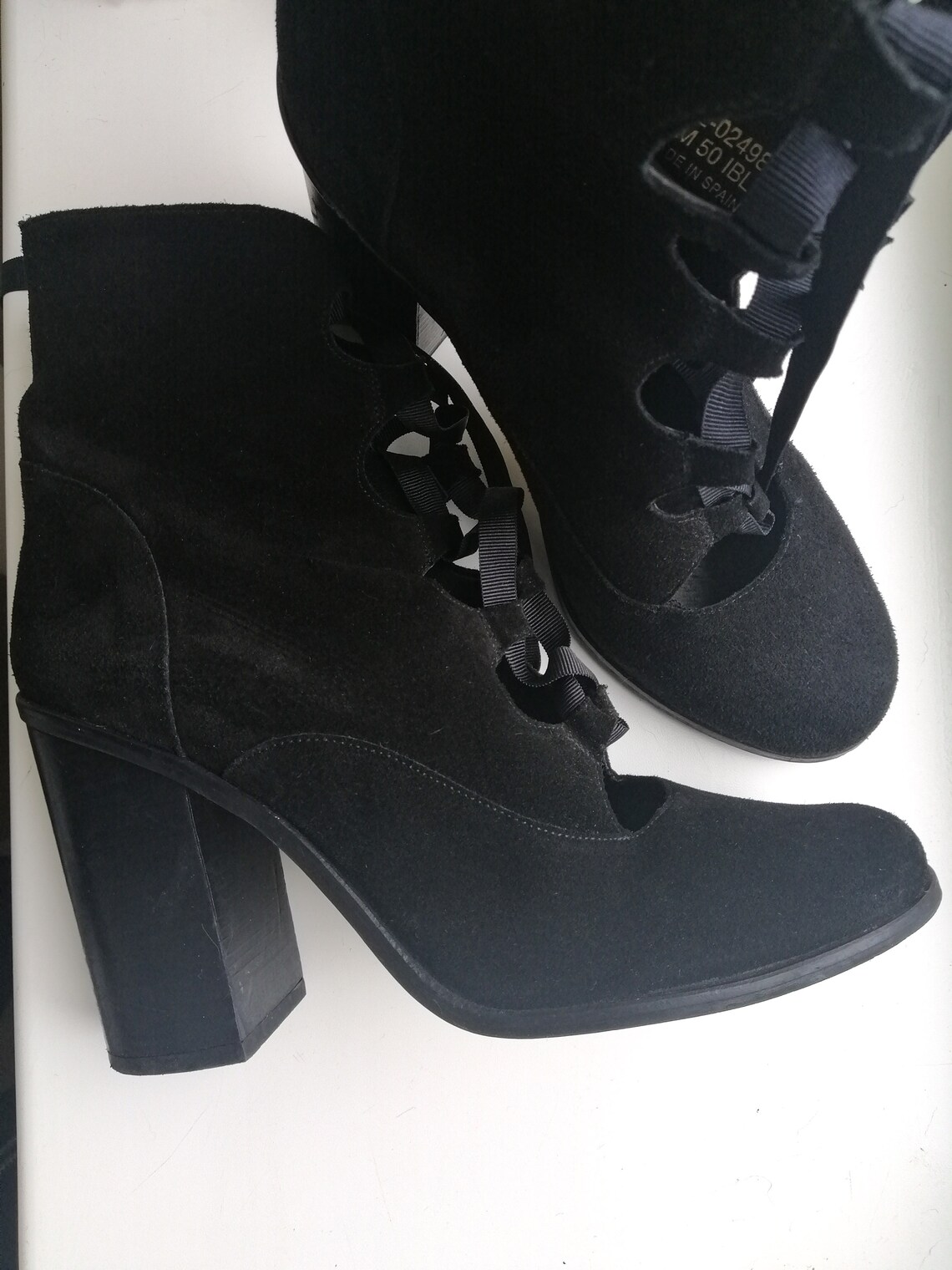 block heel cut out ankle boots