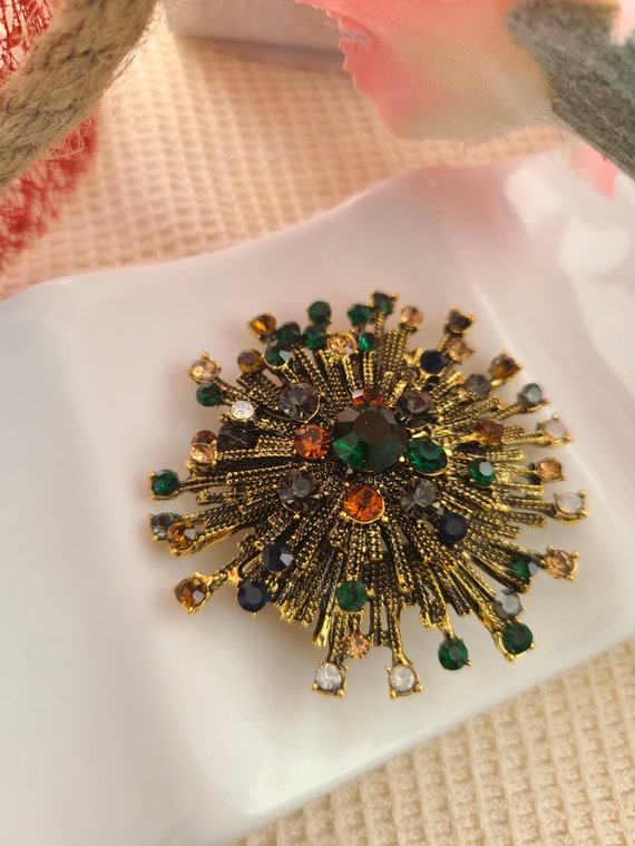 Crystal brooches shop and pins