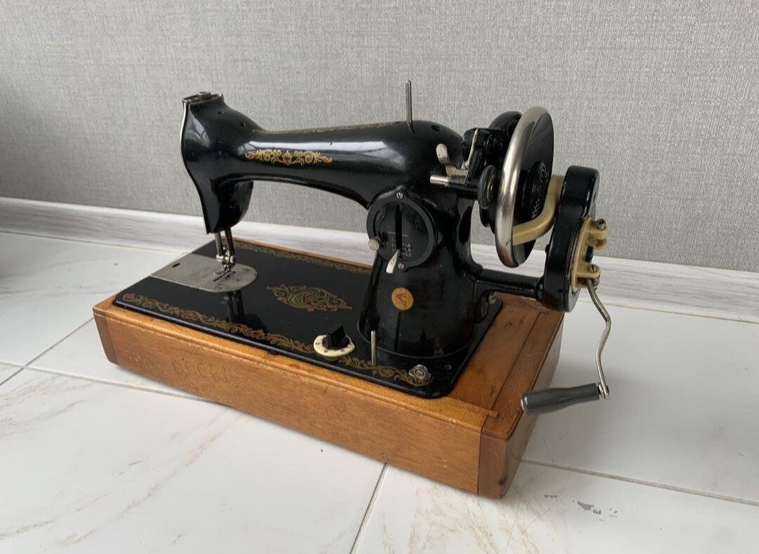 Stained Glass Lamp Made of an Old Singer Sewing Machine -  Israel