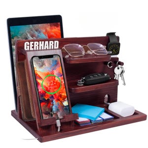 Personalisierter Handyständer Männer Geschenk Geburtstag Geschenkidee für Papa Freund Männergeschenk Holz Schreibtisch Organizer individuell