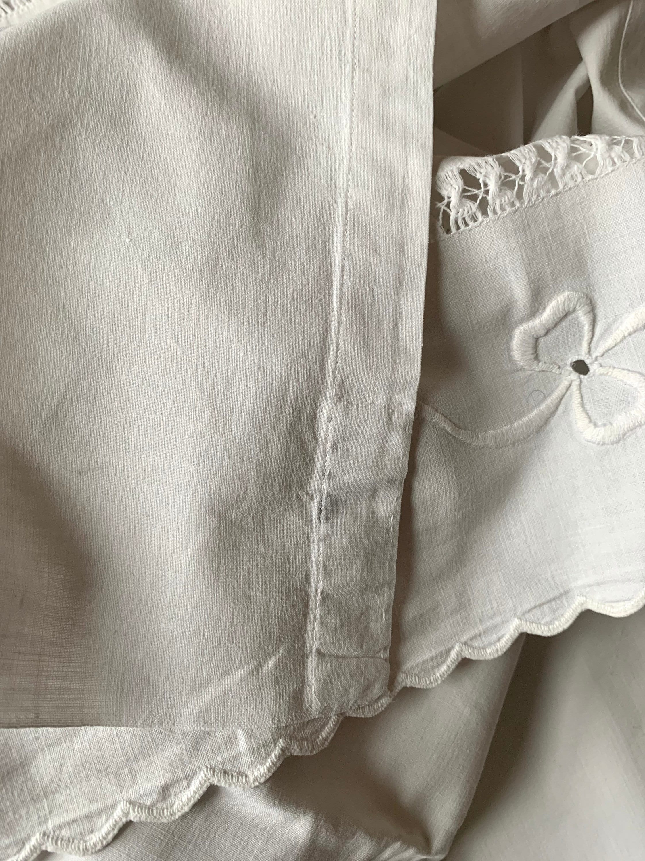 ※3/30発送 シーツ フランス リネン コットン アンティーク 1920～30年頃のフランス製のアンティークの軽量刺繍入りコットンシーツ