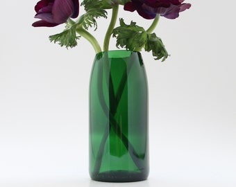 Vase fabriqué à partir d'anciennes bouteilles en verre, taillées à la main ; Bouteille de vin mousseux de 0,75 l