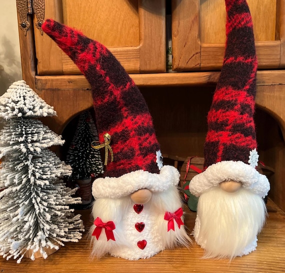 Santa gnome: Handmade Decoration