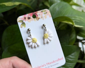 Polymer Clay Daisy Dangle Earrings: Neutral Spring Jewelry