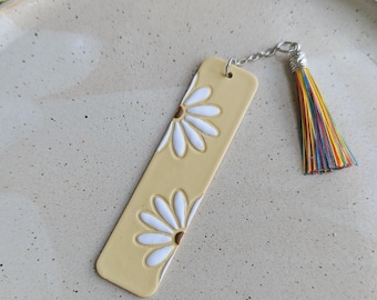 Daisy Bookmark - rainbow tassel - polymer clay - handmade - book lover