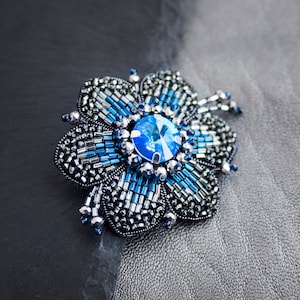 Bloem broche Kralen kristal broche handgemaakt Zaad kralen geborduurde bloemen pin